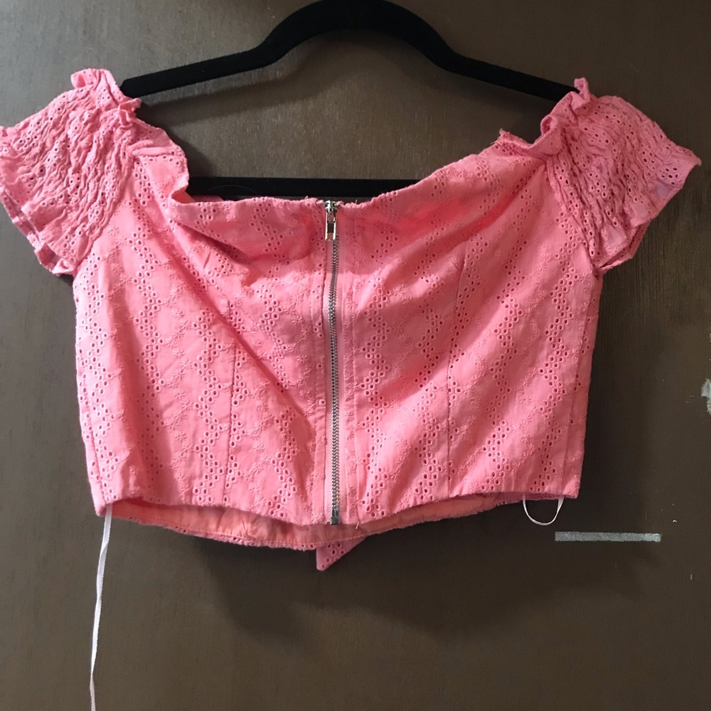 Pink crop top - Picture 2 of 3